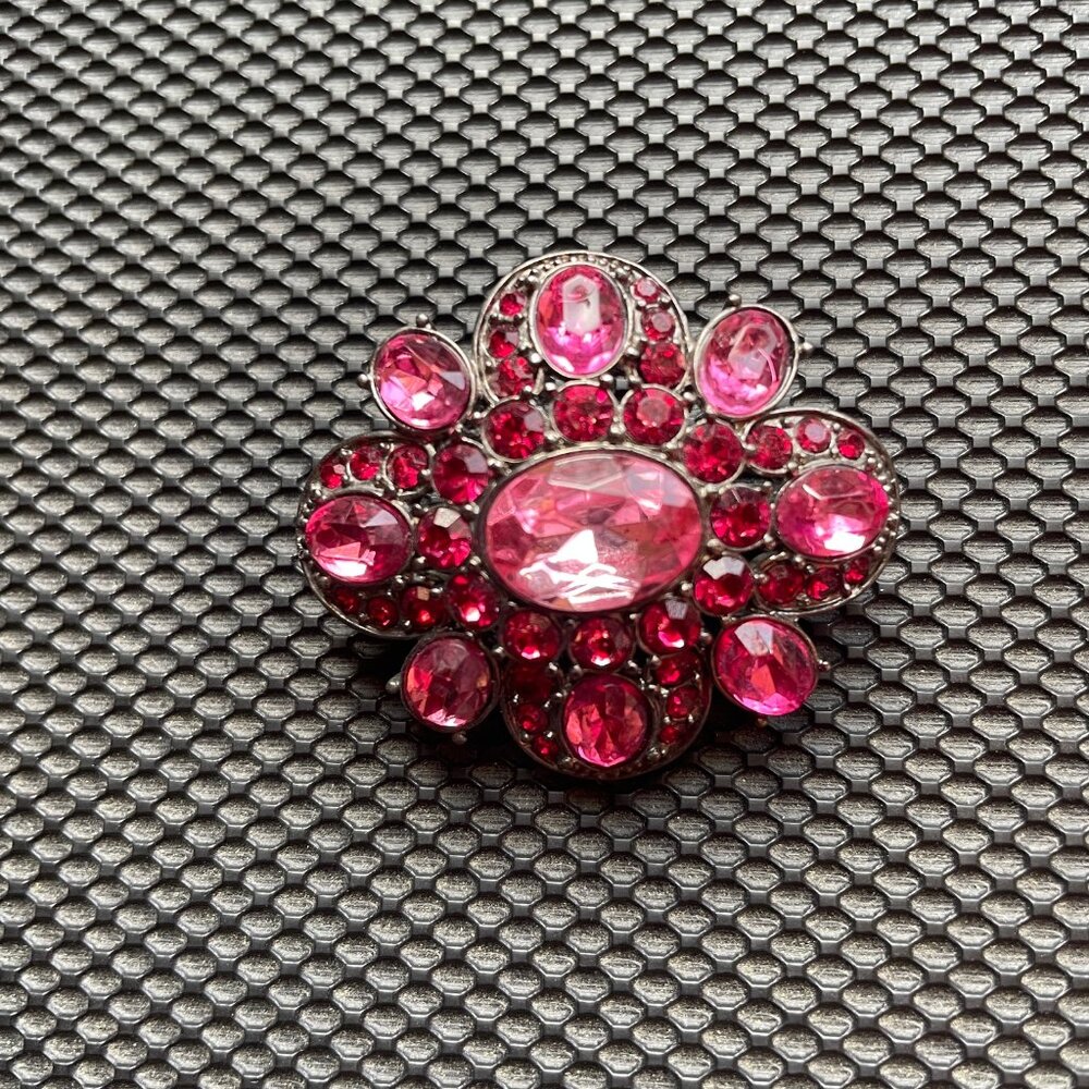 Wonderful pink brooch